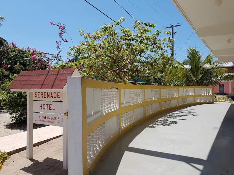 Serenade Hotel Placencia Exteriér fotografie